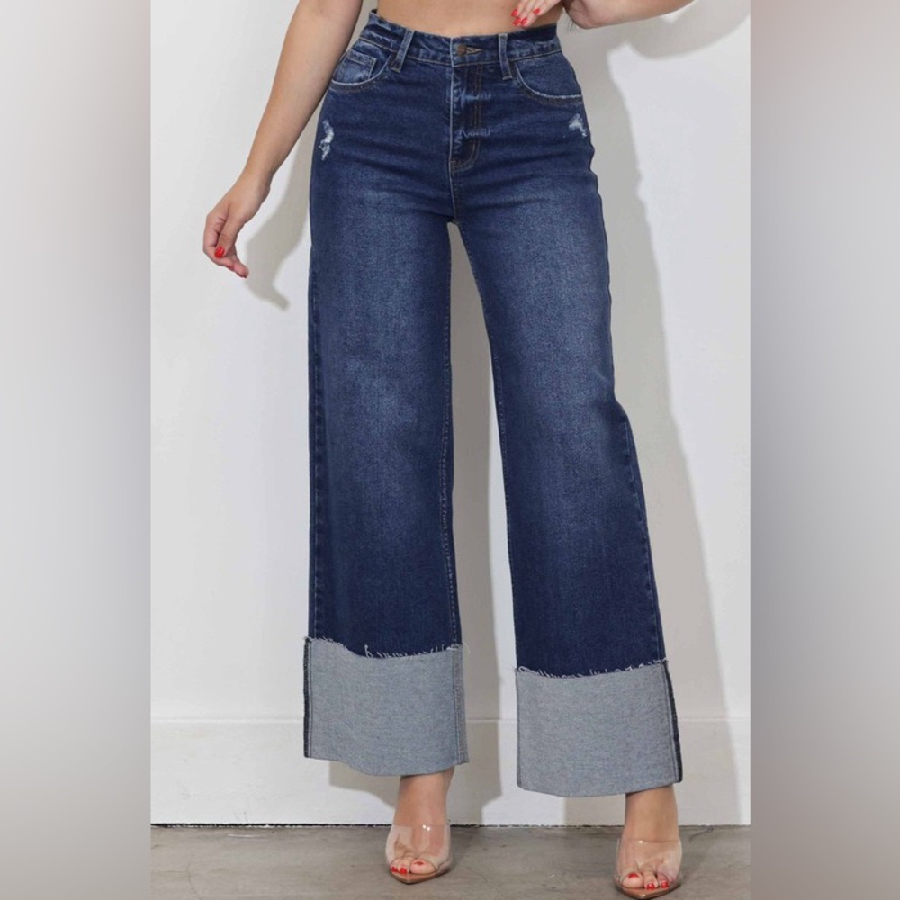 #26 Vera Rigid Jeans - Picture 2 of 6